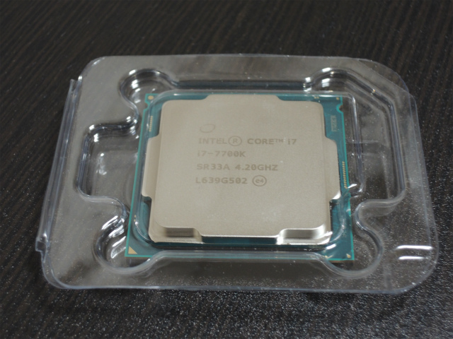 Intel CPU Core i7-7700K 4.2GHz 8Mキャッシュ 4コア/8スレッド LGA1151 BX80677I77700K 【BOX】