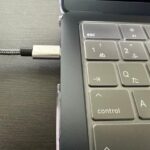 MacBookAir m2の充電　USB typeCでも充電できます。